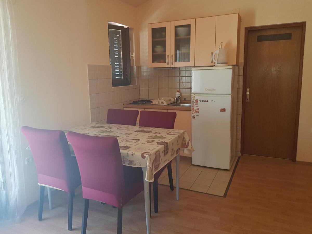 Apartmani Tommy Pag Town Eksteriør bilde